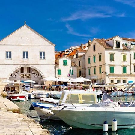 Apartment Plaza Hvar Town Eksteriør billede